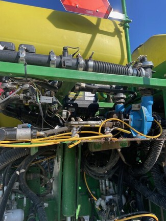 2017 John Deere 1775NT Planter