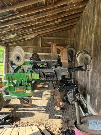 2014 John Deere 2100 Disk Ripper