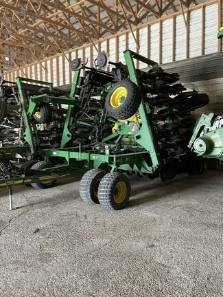 2009 John Deere 1990 Air Seeder