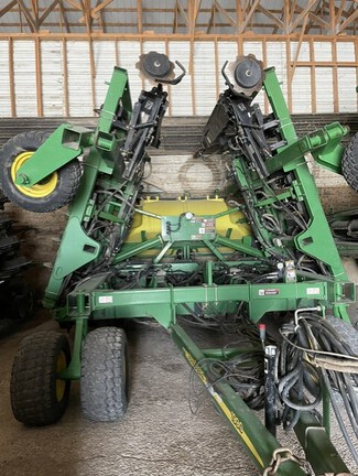 2009 John Deere 1990 Air Seeder