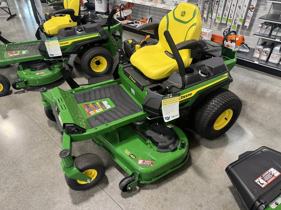 2026 John Deere Z330R Mower/Zero Turn