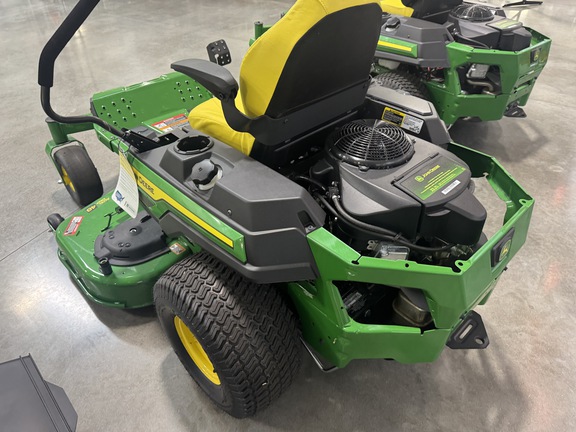 2026 John Deere Z330R Mower/Zero Turn