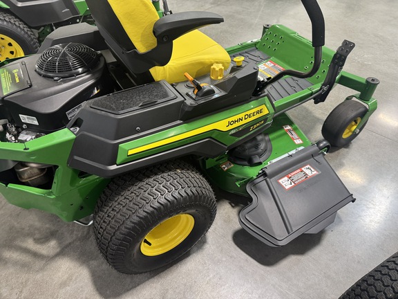 2026 John Deere Z330R Mower/Zero Turn
