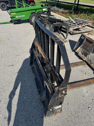 John Deere PALLET FORKS Misc