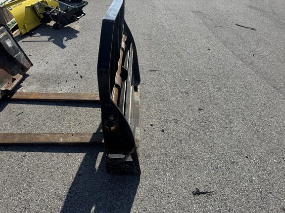 John Deere PALLET FORKS Misc