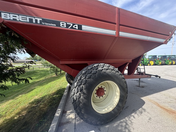 1998 Brent 874 Grain Cart