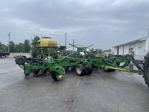 2014 John Deere 1890 Air Seeder