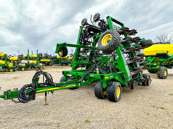 2014 John Deere 1890 Air Seeder