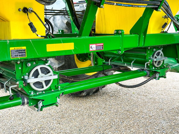 2014 John Deere 1890 Air Seeder