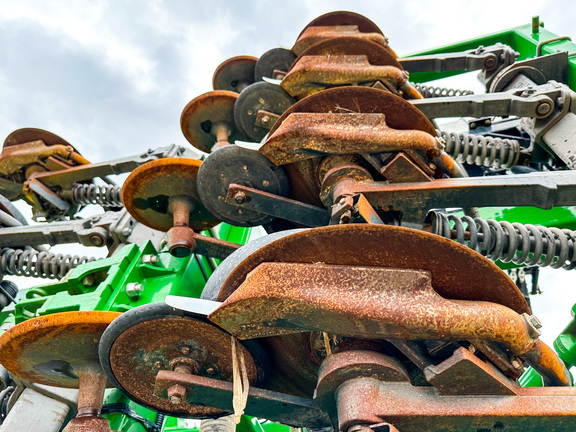 2014 John Deere 1890 Air Seeder