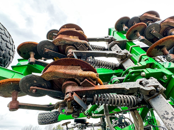 2014 John Deere 1890 Air Seeder