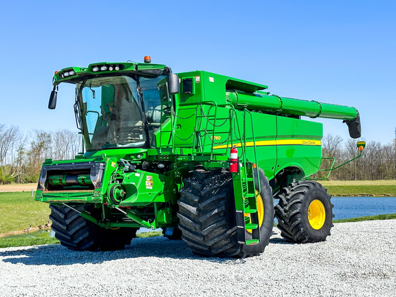 2018 John Deere S780 Combine