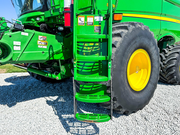 2018 John Deere S780 Combine