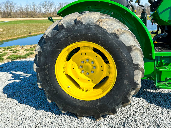 2021 John Deere 5100E Tractor