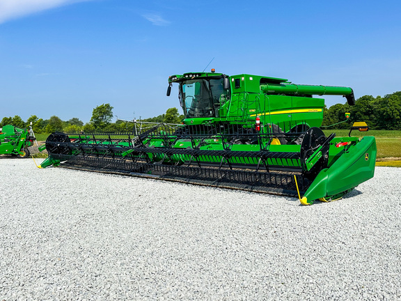 2022 John Deere HD45F Header Combine