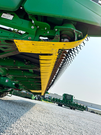 2019 John Deere 745FD Header Combine