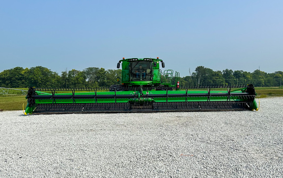 2019 John Deere 745FD Header Combine