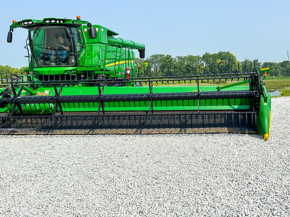 2019 John Deere 745FD Header Combine