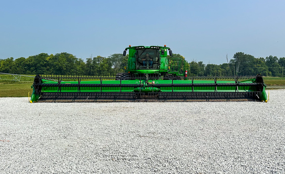 2019 John Deere 745FD Header Combine