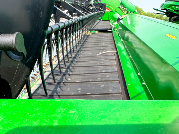 2019 John Deere 745FD Header Combine