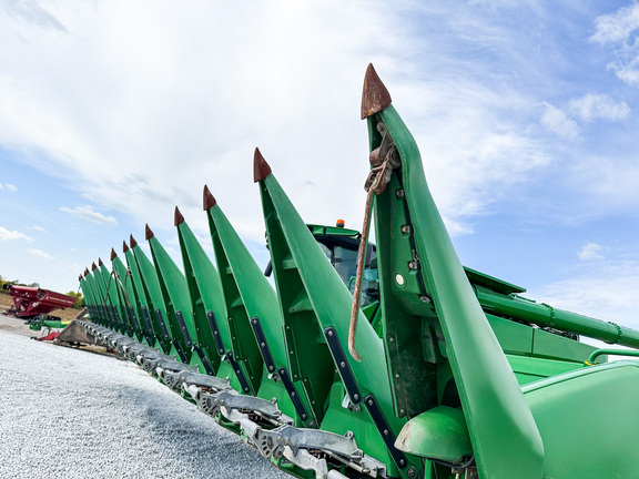 2013 John Deere 616C Header Corn Head