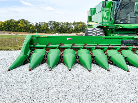 2013 John Deere 616C Header Corn Head