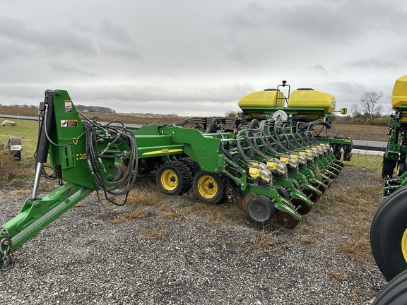 2013 John Deere DB60 Planter