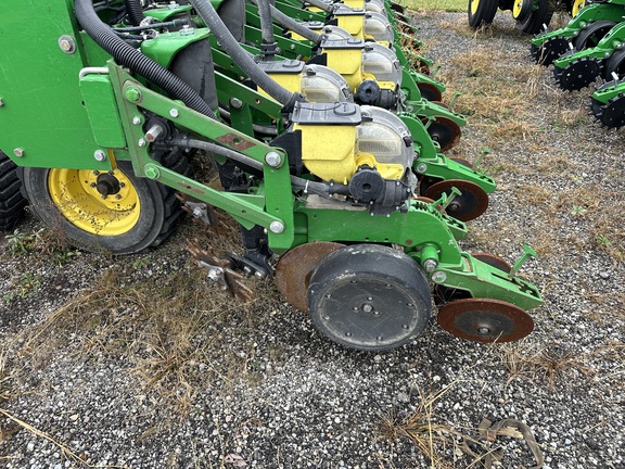 2013 John Deere DB60 Planter