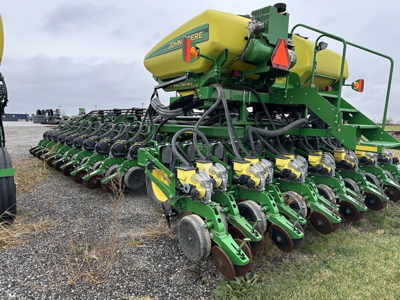 2013 John Deere DB60 Planter