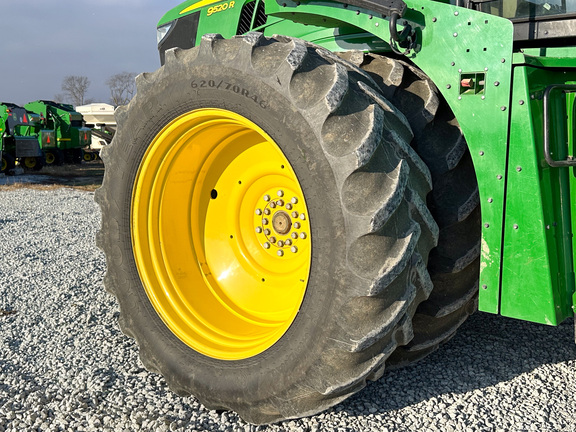 2015 John Deere 9520R Tractor 4WD