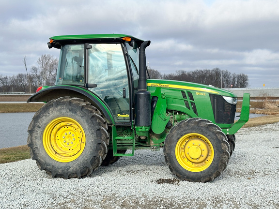 2022 John Deere 5100E Tractor