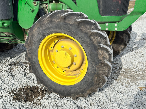 2022 John Deere 5100E Tractor