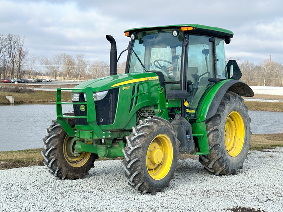 2022 John Deere 5100E Tractor