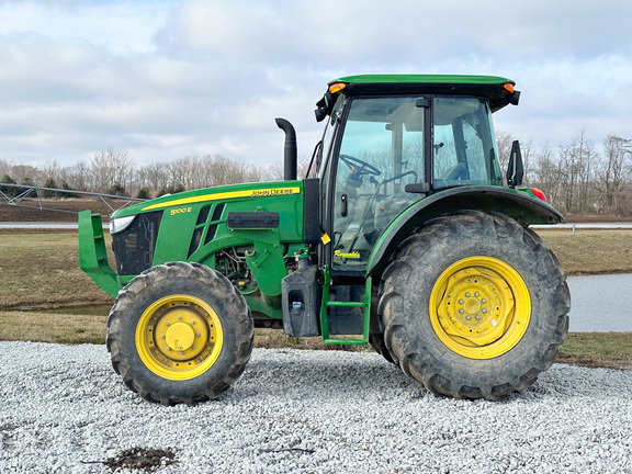 2022 John Deere 5100E Tractor