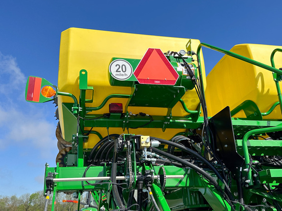 2022 John Deere 1795 Planter