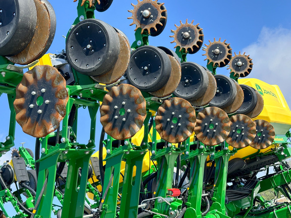 2022 John Deere 1795 Planter