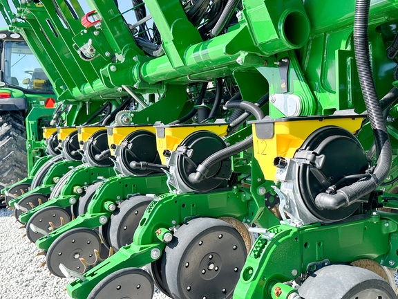 2022 John Deere 1795 Planter