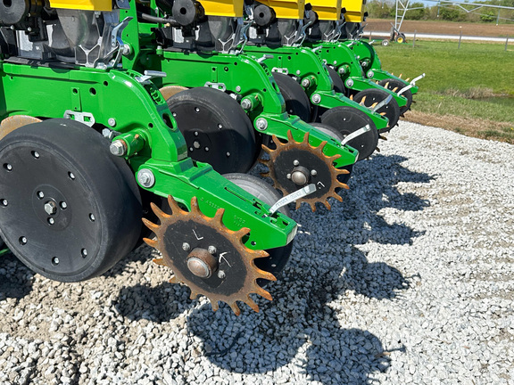 2022 John Deere 1795 Planter