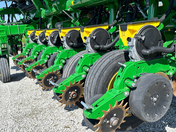 2022 John Deere 1795 Planter