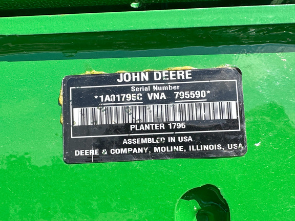 2022 John Deere 1795 Planter