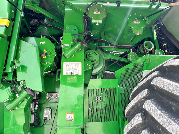 2021 John Deere S780 Combine