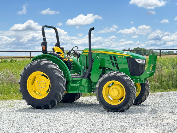 2022 John Deere 5100E Tractor