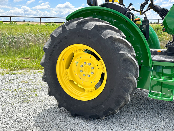 2022 John Deere 5100E Tractor