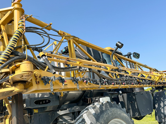 2015 AGCO RG1100B Sprayer/High Clearance