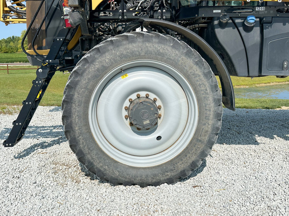 2015 AGCO RG1100B Sprayer/High Clearance