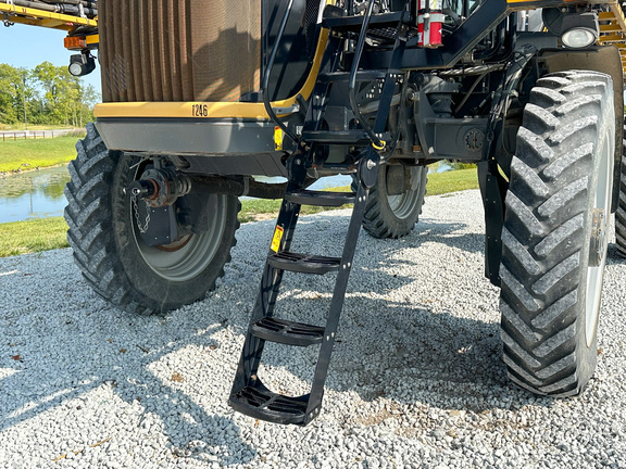 2015 AGCO RG1100B Sprayer/High Clearance