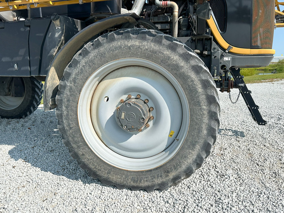 2015 AGCO RG1100B Sprayer/High Clearance