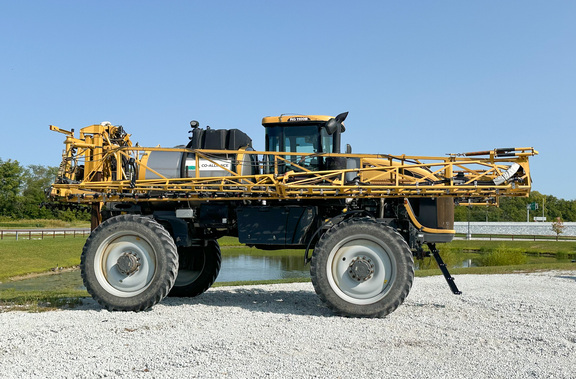 2015 AGCO RG1100B Sprayer/High Clearance