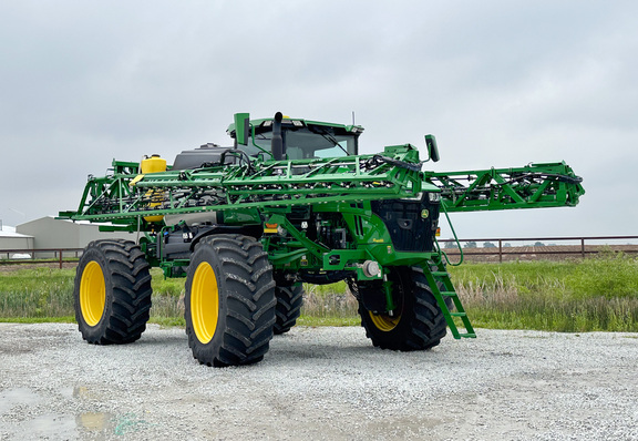 2023 John Deere 612R Sprayer/High Clearance