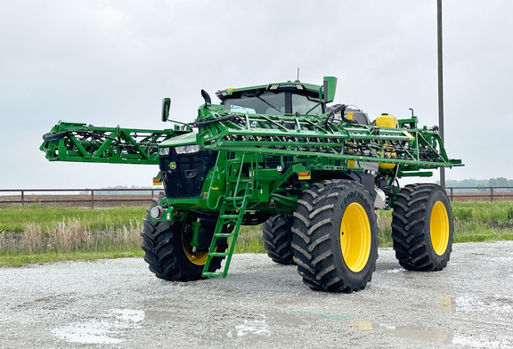 2023 John Deere 612R Sprayer/High Clearance